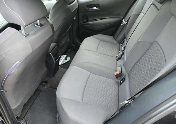 Toyota Corolla cena 65999 przebieg: 77456, rok produkcji 2019 z Brzeg małe 562